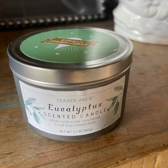 NEW rare Trader Joe’s Limited Edition  Soy Eucalyptus Blogger Fave Candle. - Picture 6 of 6